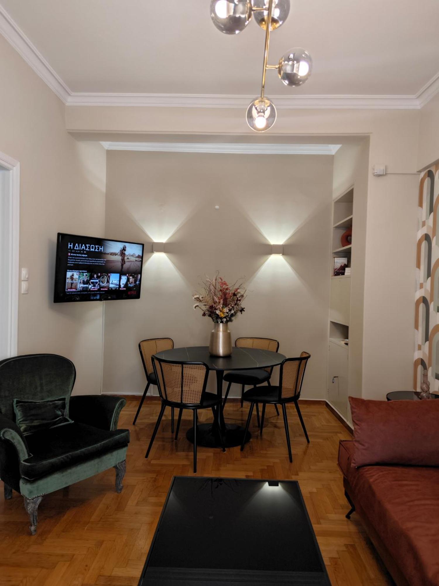 Caravin Wanderhome Acropolis, 1 Min From Acropolis Museum 아테네 외부 사진