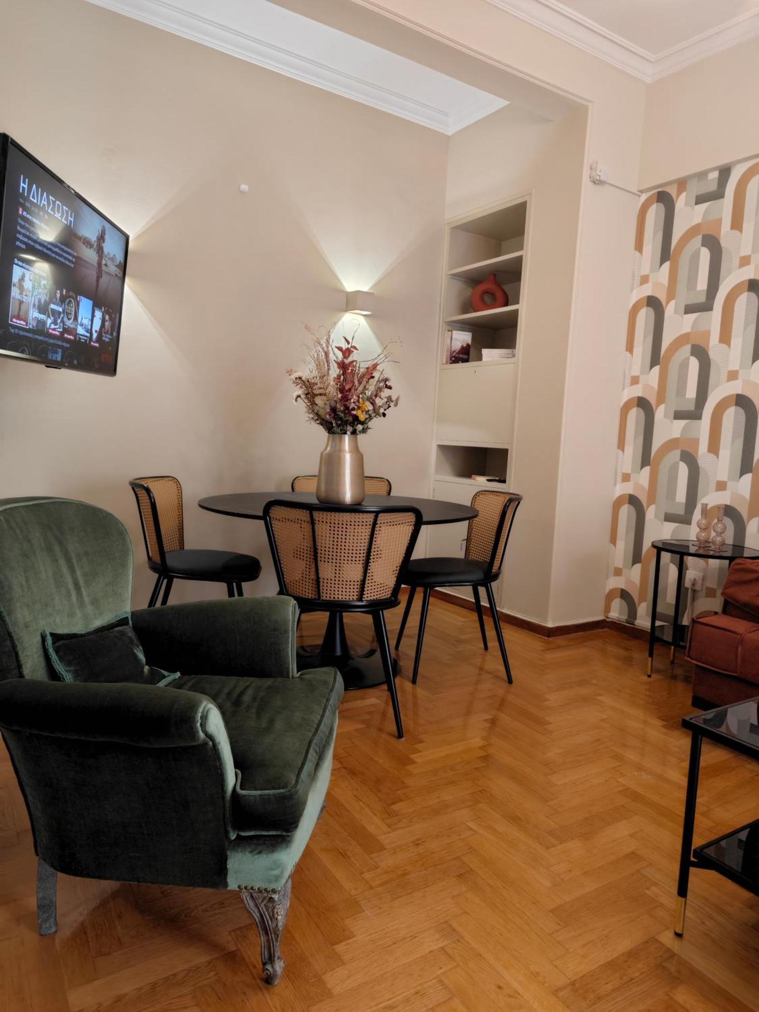 Caravin Wanderhome Acropolis, 1 Min From Acropolis Museum 아테네 외부 사진