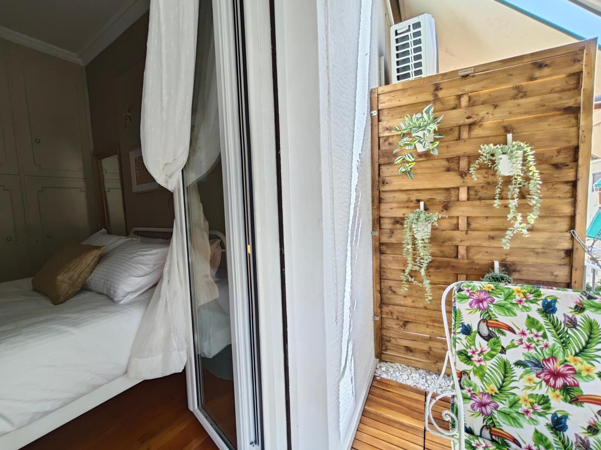 Caravin Wanderhome Acropolis, 1 Min From Acropolis Museum 아테네 외부 사진